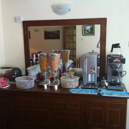 Nocleg ze śniadaniem Fountain House 3*